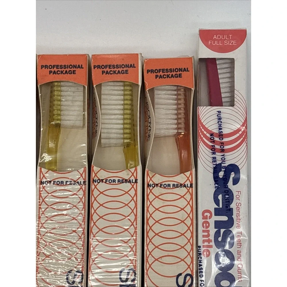 7- Vintage Sensodyne Gentle Toothbrush Sensitive Teeth/Gums Made In USA